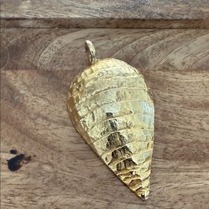 Gold Textured Shell Pendant